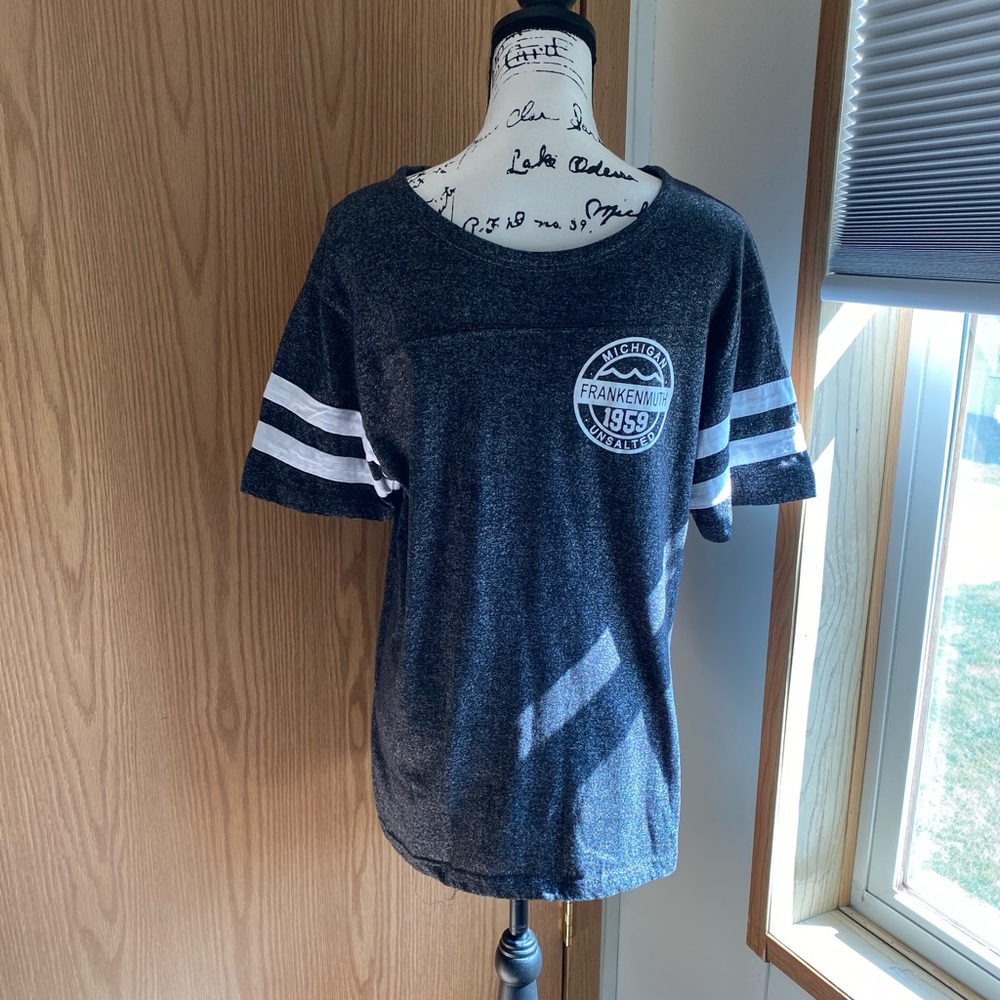 Men’s tee shirt